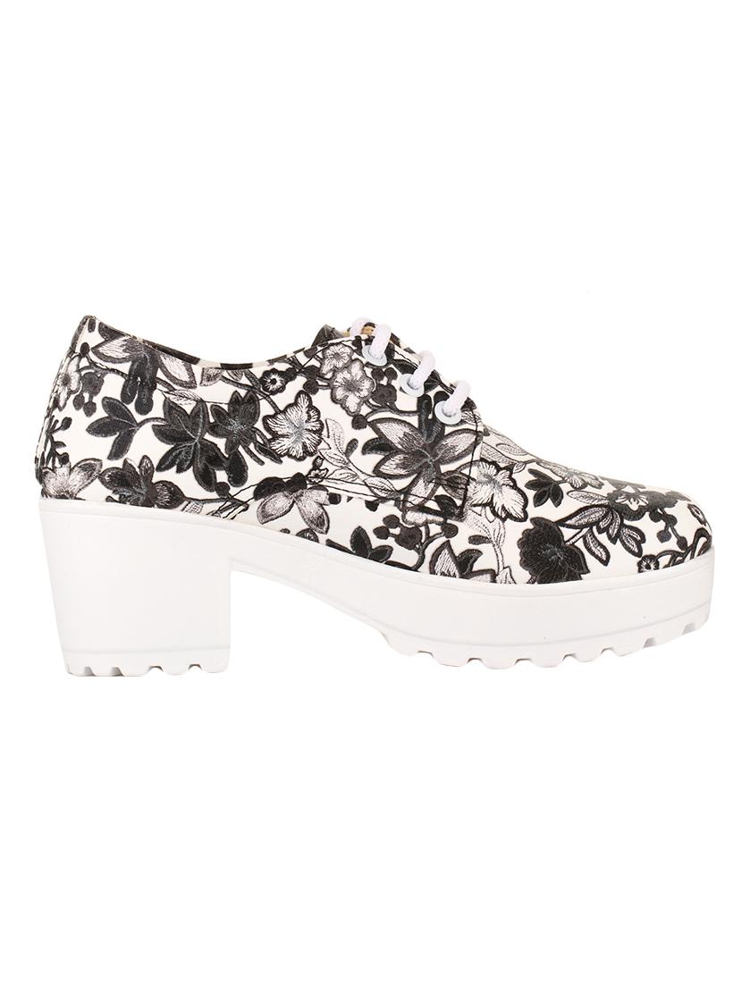 white lace-up ankle boot - 14514757 - Zoom Image - 2