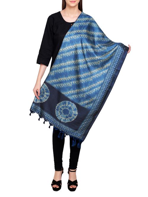 blue poly silk tie & dye dupatta - 14546438 - Standard Image - 1
