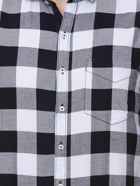 black checkered casual shirt - 14564372 - Zoom Image - 4