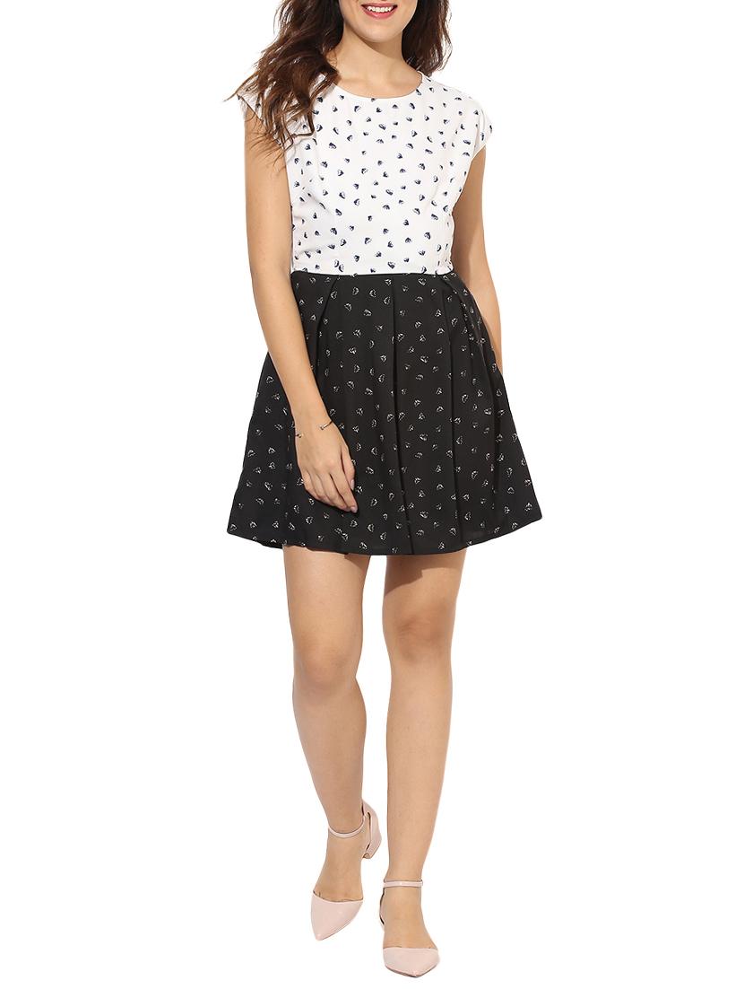 box-pleat detail cap sleeved dress - 14576334 - Zoom Image - 1