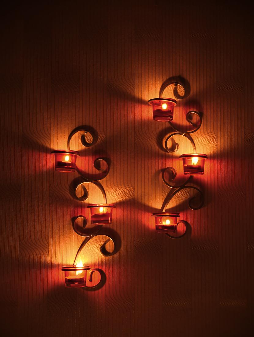 set of 2 metallic silver wall sconce with red and clear glasses - 14593485 - Zoom Image - 3