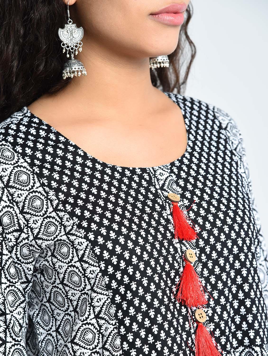 black cotton anarkali kurta - 14641420 - Zoom Image - 4