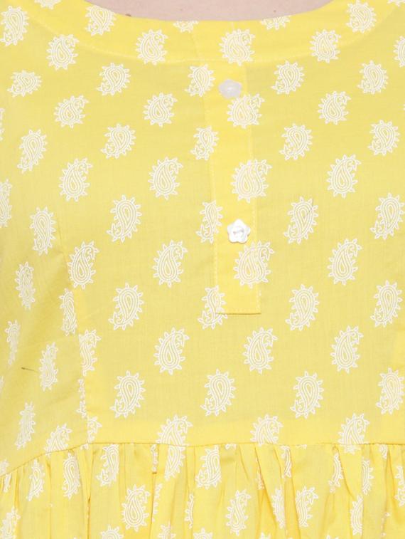 yellow cotton flared kurta - 14712695 - Zoom Image - 4