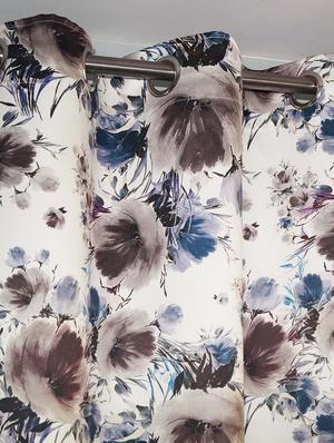 8 metal eyelets printed door curtain - 14735364 - Standard Image - 2