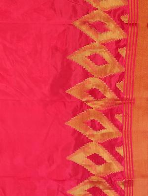 pink woven saree with blouse - 14791442 - Standard Image - 3