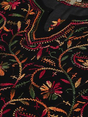 ada hand-embroidered black georgette chikankari straight kurta - 14810669 - Standard Image - 6