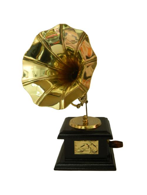wooden vintage gramophone -show piece - 14850576 - Standard Image - 1