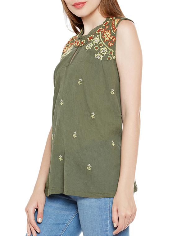 keyhole neck embroidered top - 14867997 - Zoom Image - 2