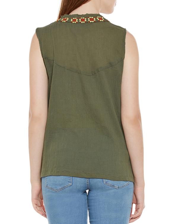 keyhole neck embroidered top - 14867997 - Zoom Image - 3