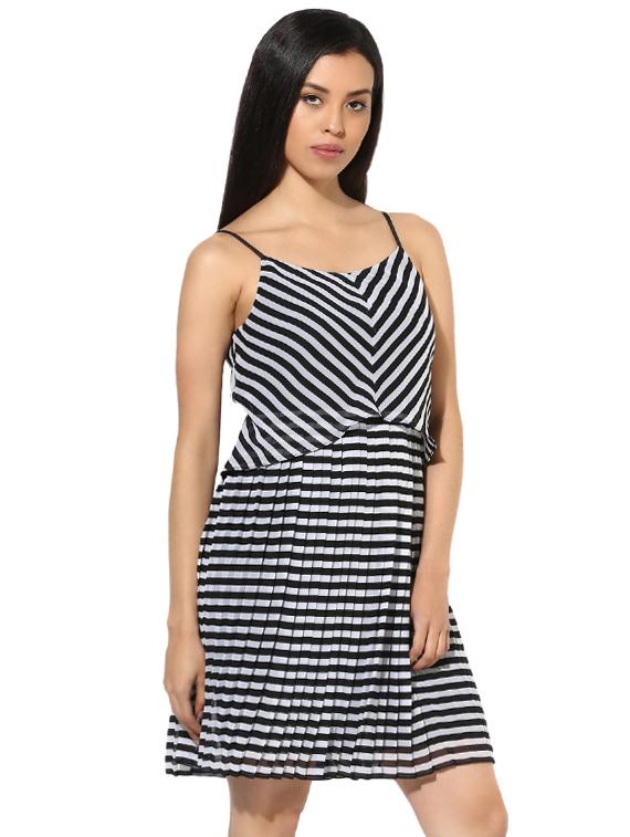 black striped layered dress - 14878645 - Zoom Image - 3