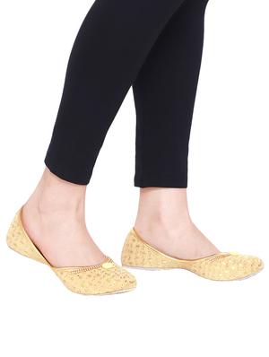 beige slip on jutis - 14882785 - Standard Image - 5