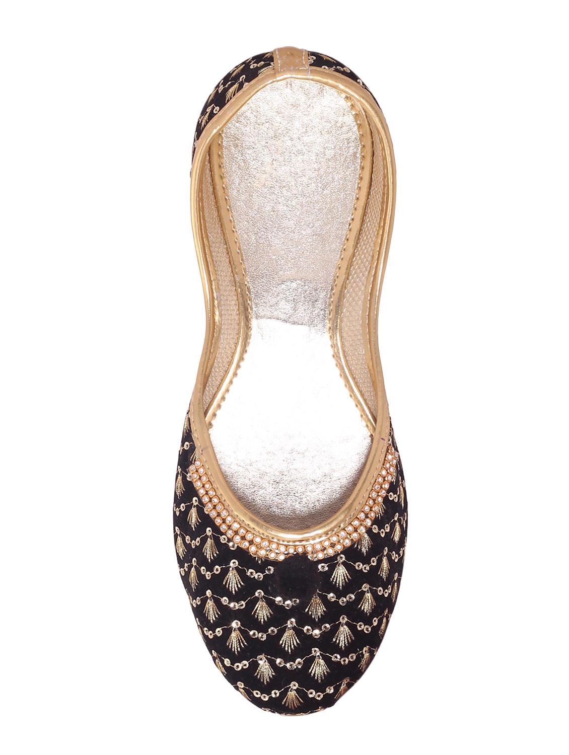 black slip on jutis - 14882786 - Zoom Image - 4