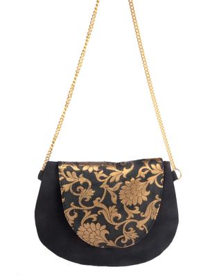 black canvas regular clutch - 14886301 - Standard Image - 6