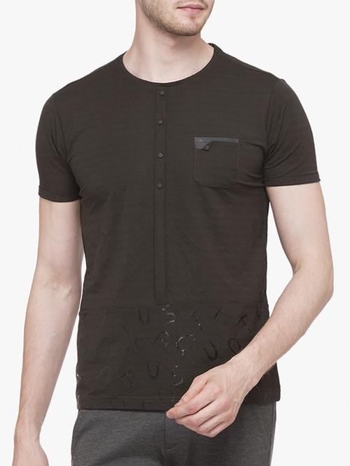 olive green cotton pocket t-shirt - 14891830 - Standard Image - 1