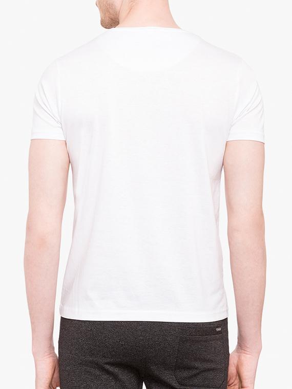 white cotton chest print t-shirt - 14891837 - Zoom Image - 3