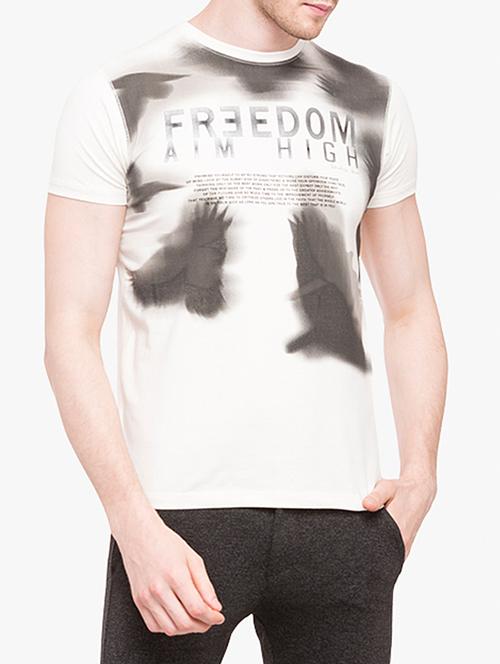 white cotton chest print tshirt - 14891865 - Very Small Image - 1