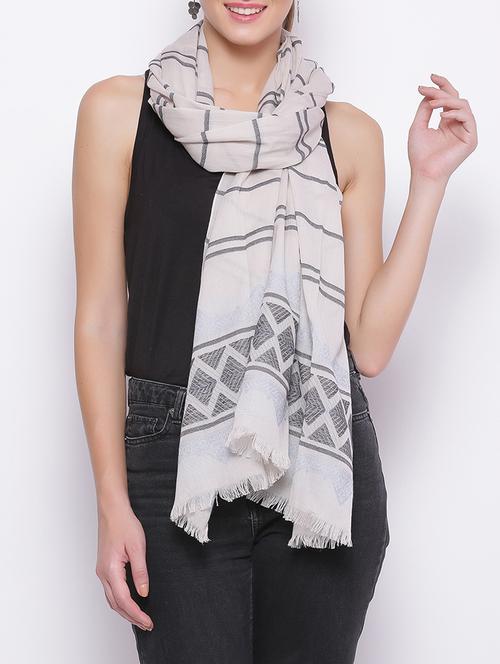 white cotton scarf - 14892126 - Very Small Image - 1