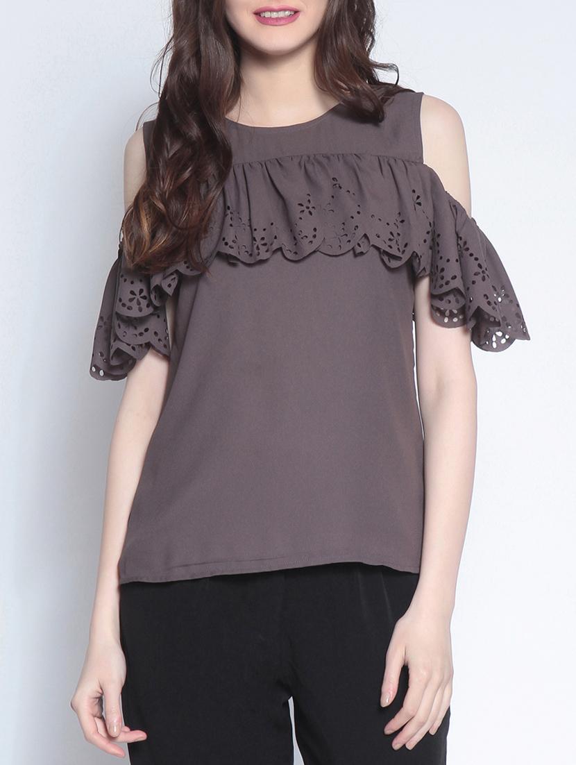 cut work detailed ruffled top - 14895297 - Zoom Image - 1