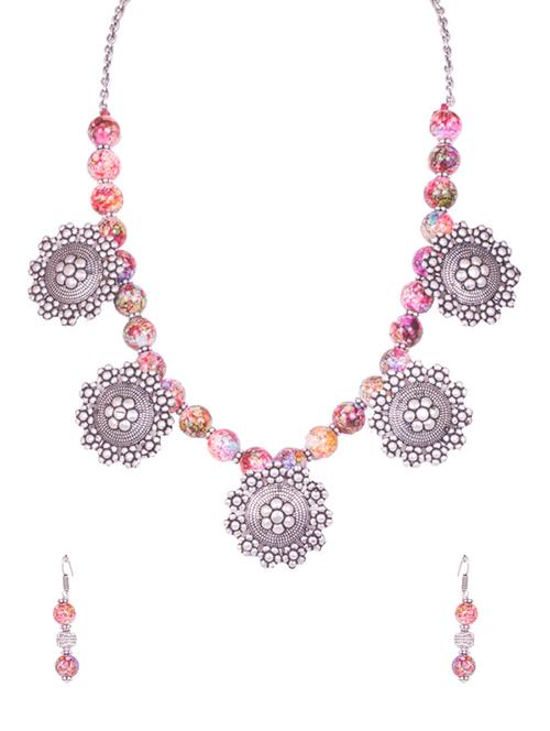 silver metal necklaces and earrings - 14897233 - Very Small Image - 1