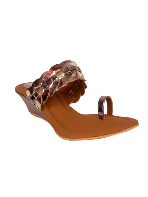 gold one toe wedge - 14902433 - Standard Image - 1
