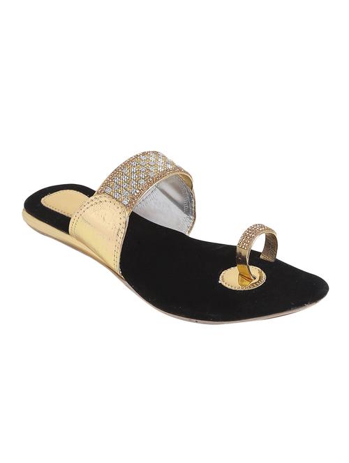 gold one toe kolhapuri - 14904970 - Standard Image - 1