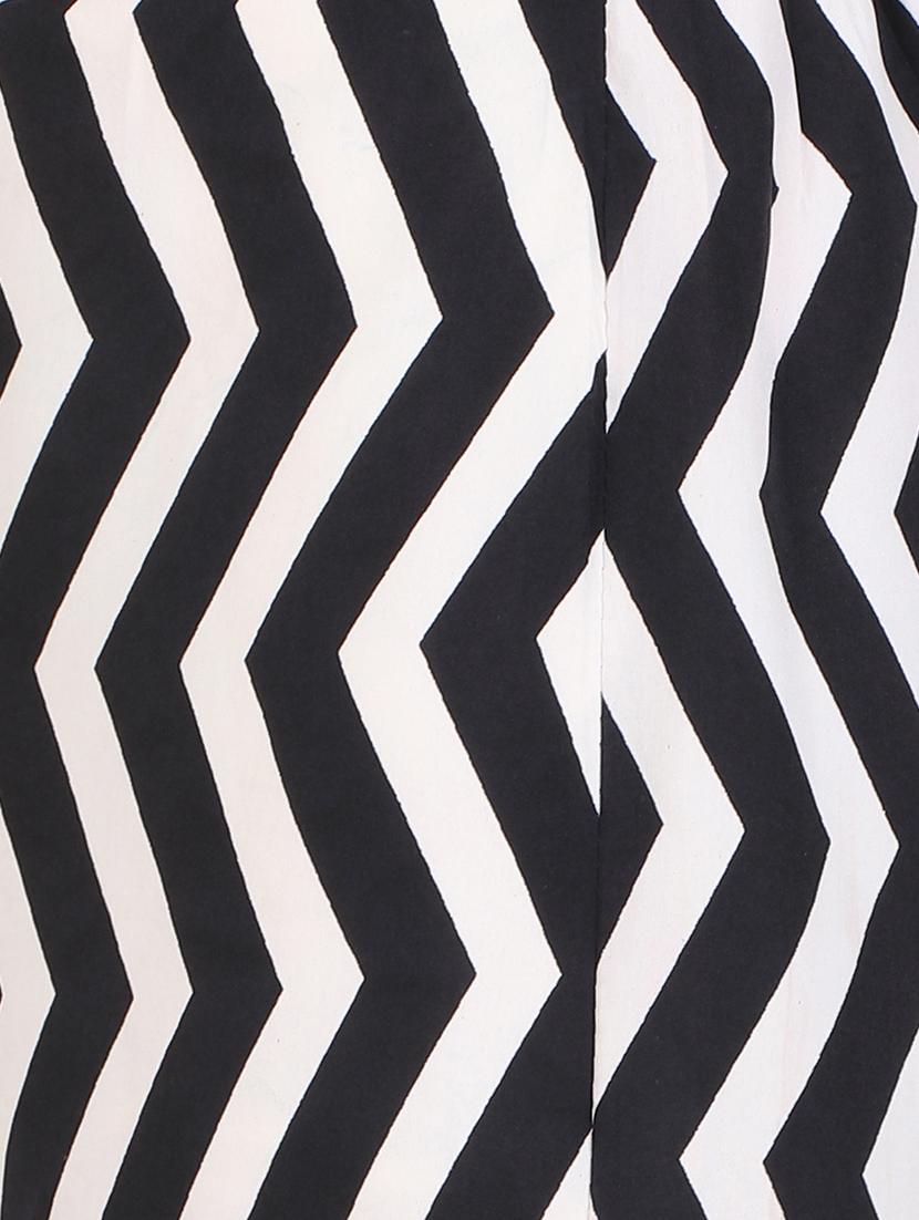 black printed crepe palazzo - 14918961 - Zoom Image - 4