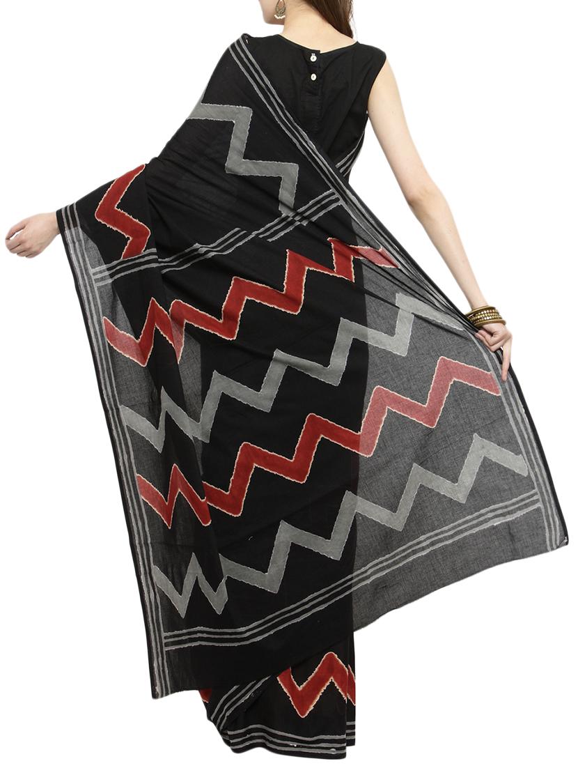 chevron block printed saree with blouse - 14935771 - Zoom Image - 2