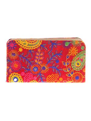 red cotton regular clutch - 14956660 - Standard Image - 2