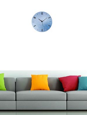round shape analog wall clock - 14985474 - Standard Image - 2