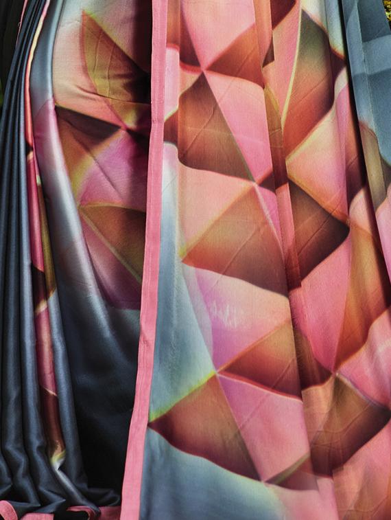 grey georgette printed saree with blouse - 14986582 - Zoom Image - 2