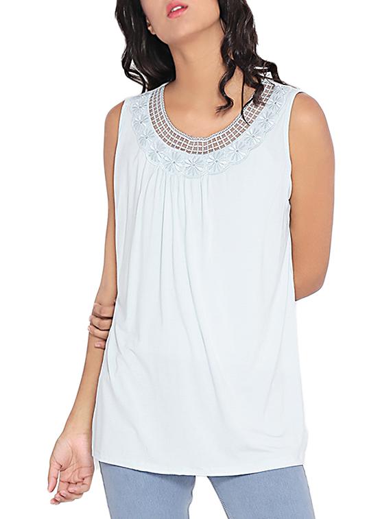 solid white sleeveless top - 14987466 - Zoom Image - 1