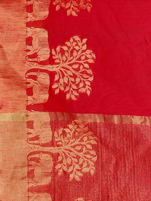 red art silk woven saree with blouse - 14989128 - Standard Image - 4