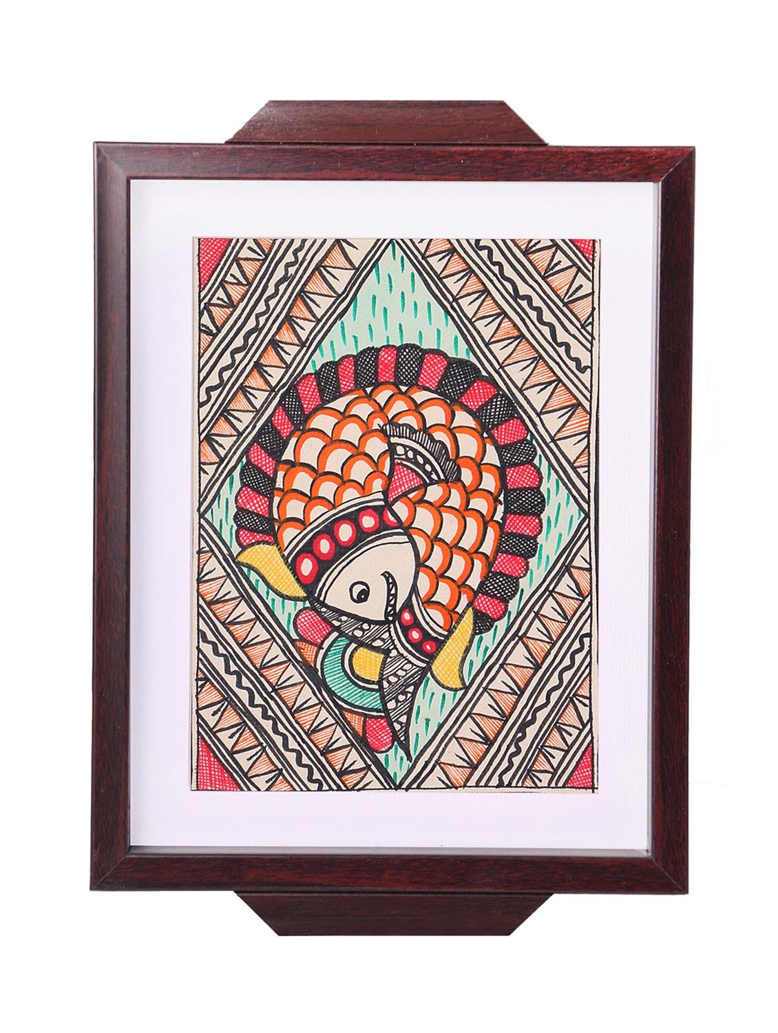 madhubani folk art decorative tray with multicolored fishes - 14989990 - Zoom Image - 1