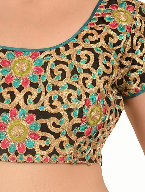 self design embroidered blouse - 14999478 - Zoom Image - 3