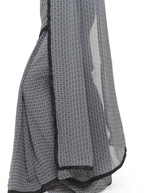 grey printed saree with blouse - 15009036 - Standard Image - 4