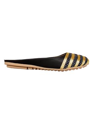 black slip on jutis - 15016411 - Standard Image - 2