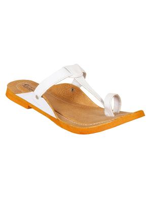 white one toe kolhapuri - 15016413 - Standard Image - 1