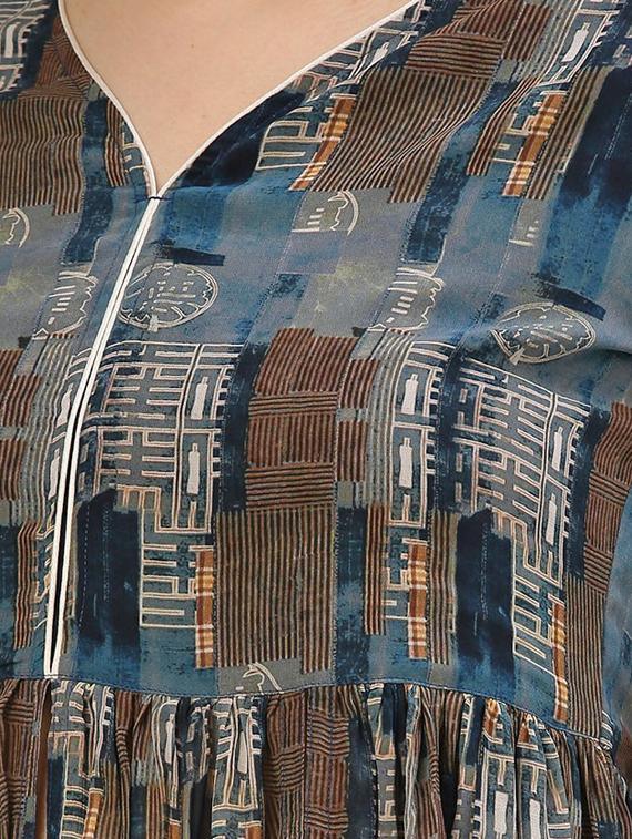 blue georgette flared kurta - 15030282 - Zoom Image - 4