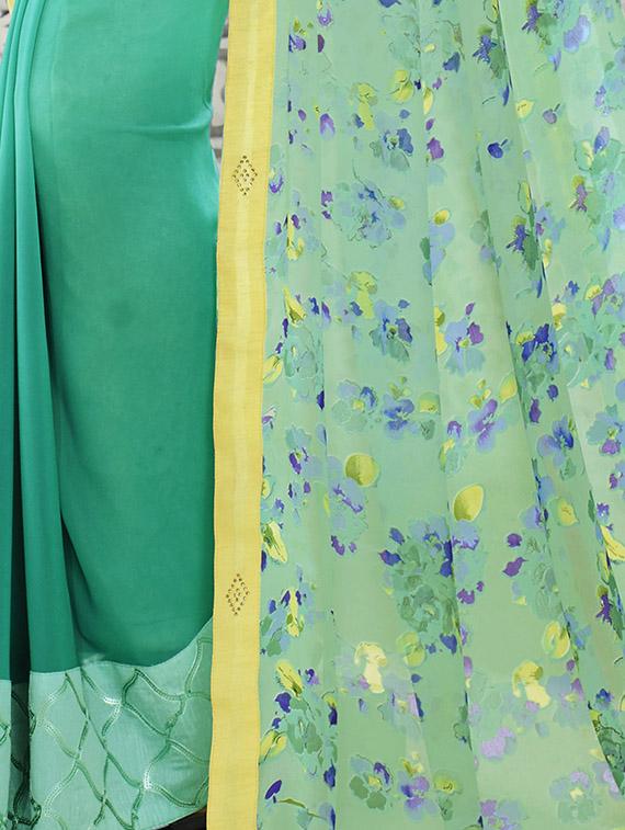floral printed saree with blouse - 15049240 - Zoom Image - 3