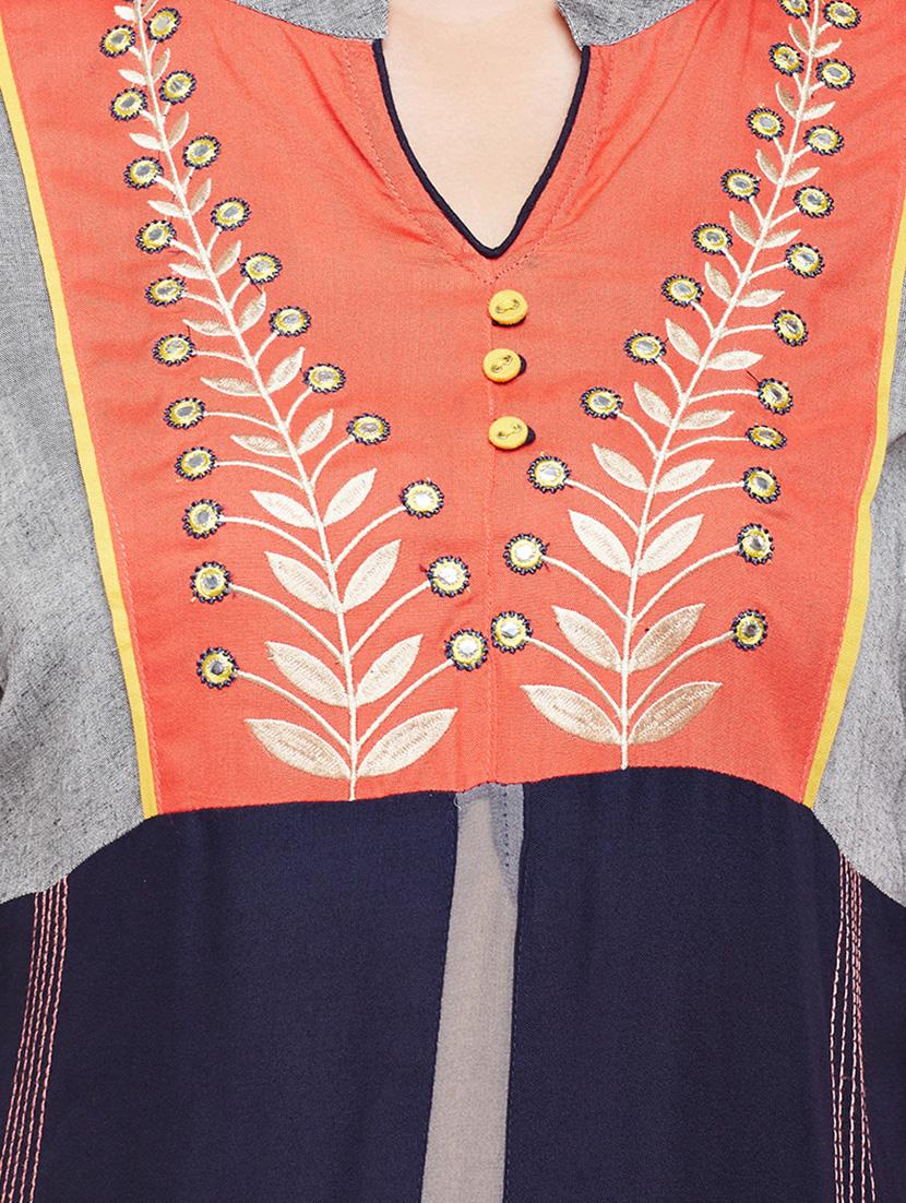 straight embroidered kurta - 15056026 - Zoom Image - 4