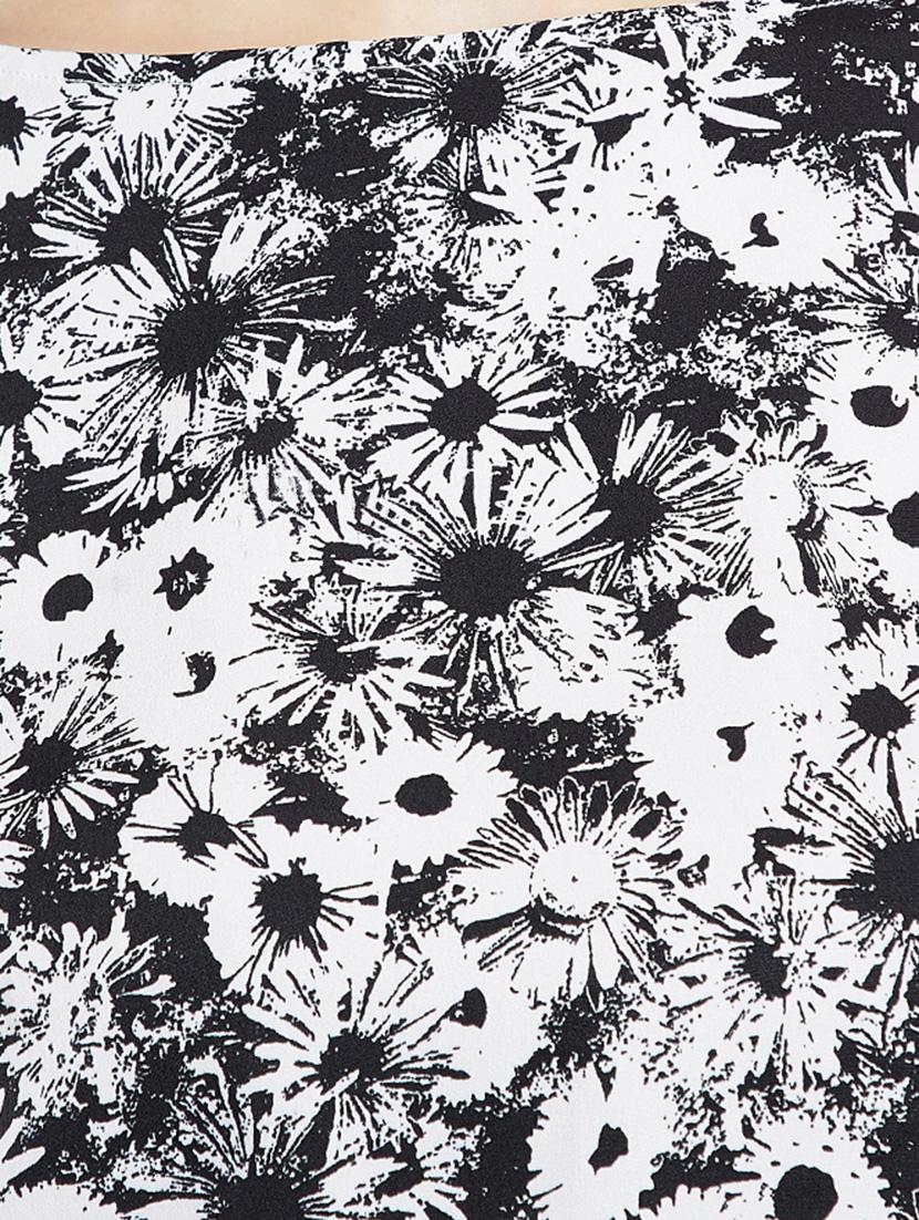 black crepe floral top - 15057368 - Zoom Image - 4