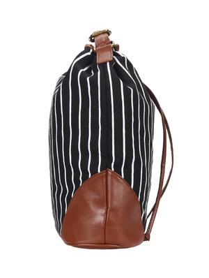 black striped regular sling bag - 15058334 - Standard Image - 4