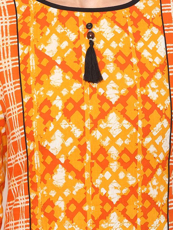 yellow cotton straight kurta - 15065110 - Zoom Image - 4