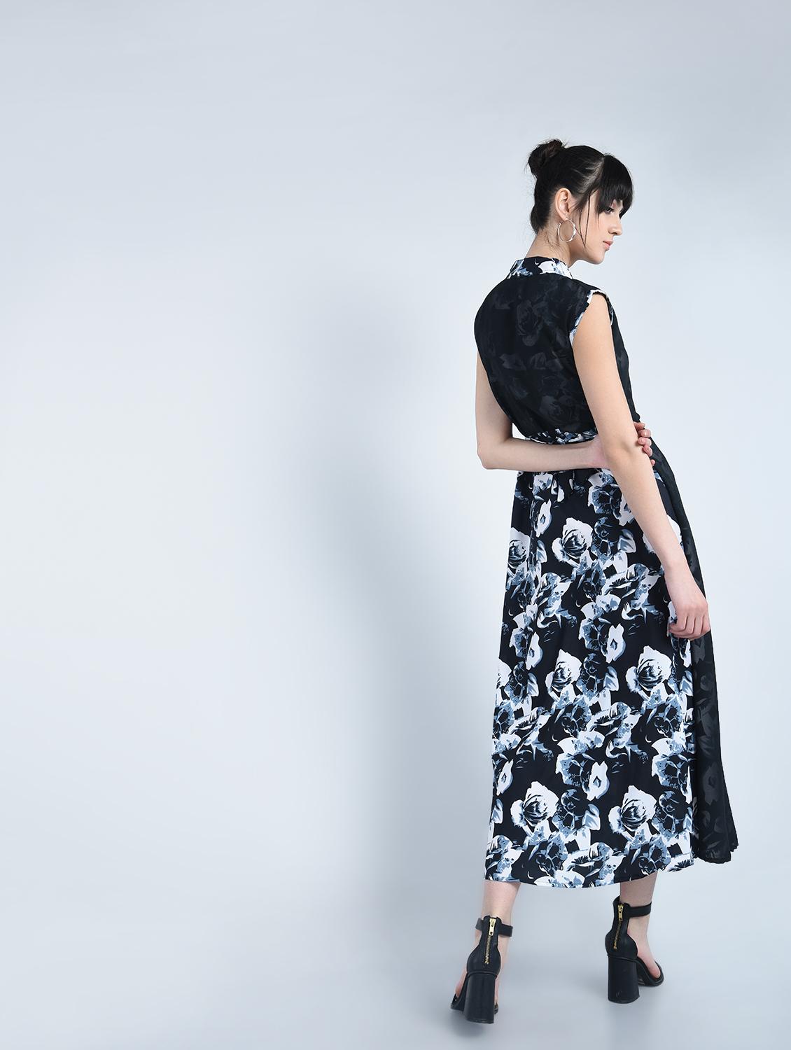 black printed a-line layered dress - 15072749 - Zoom Image - 3