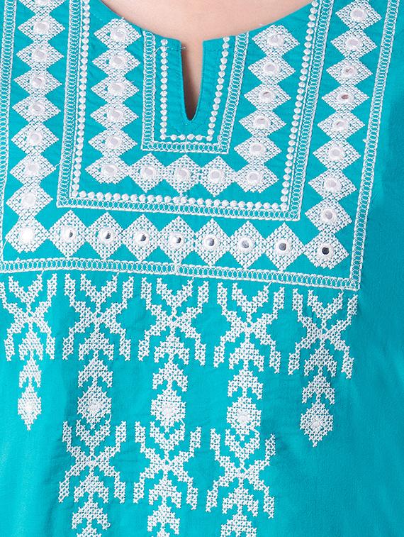 embroidered straight kurta - 15111416 - Zoom Image - 4