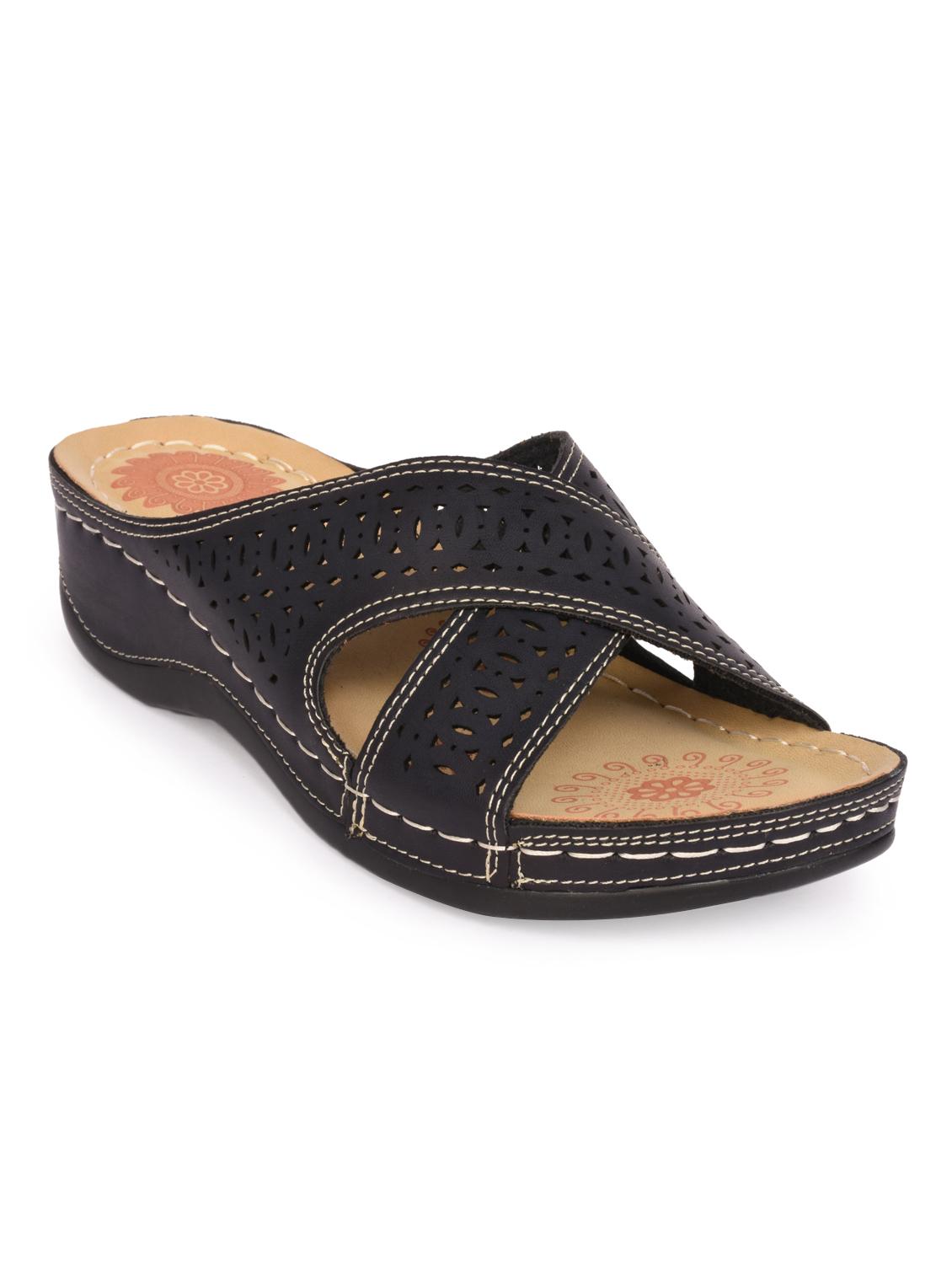 black slip on wedge - 15113661 - Zoom Image - 1