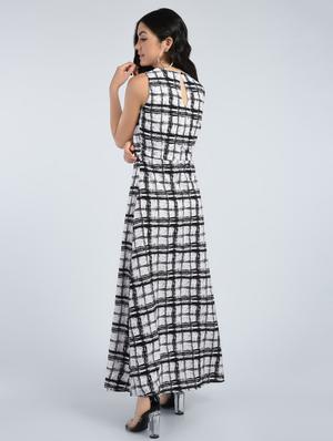 pleated neck checkered maxi dress - 15121394 - Standard Image - 4