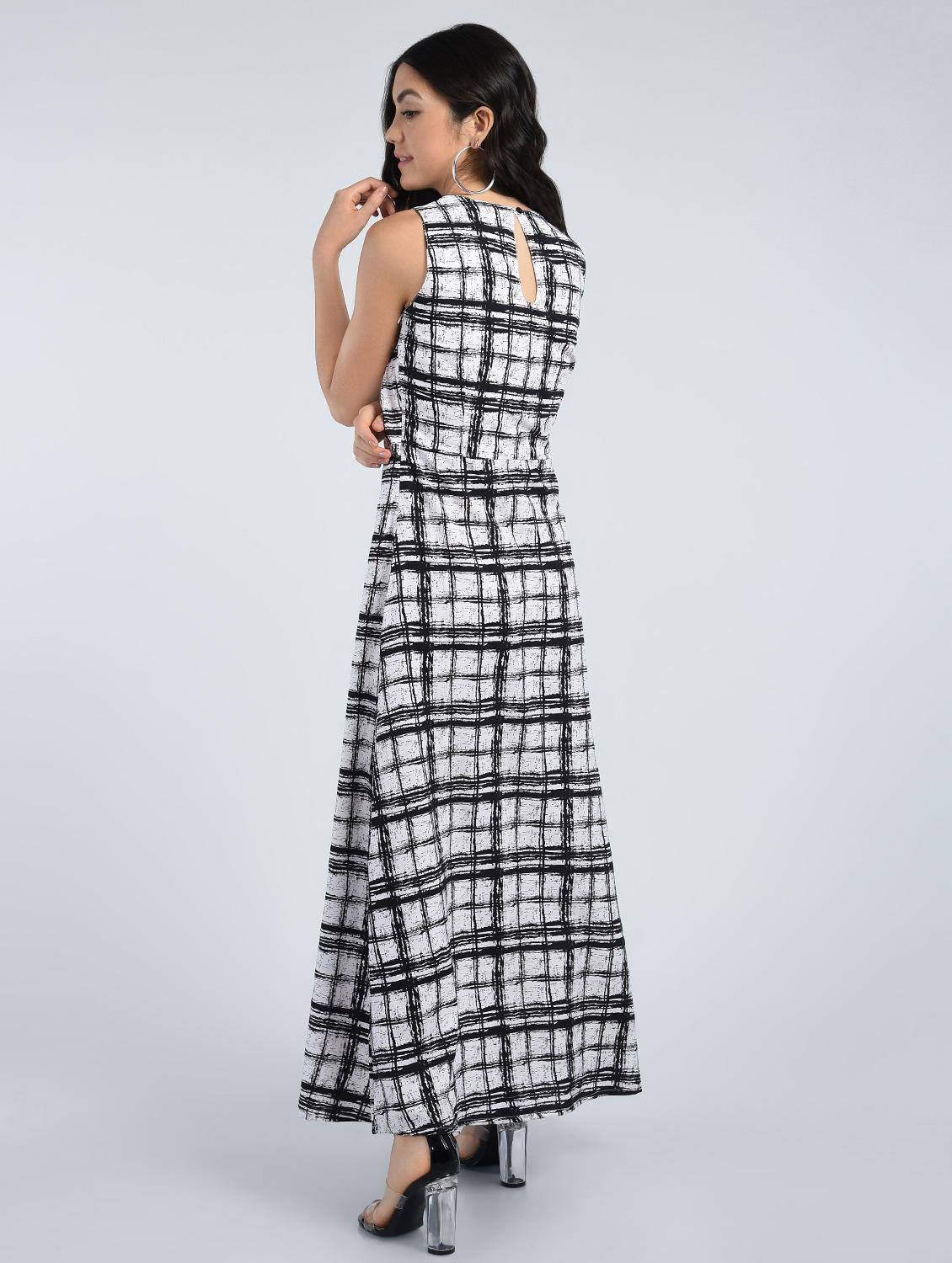 pleated neck checkered maxi dress - 15121394 - Zoom Image - 4