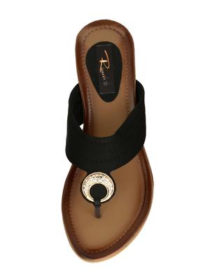 black toe separator sandal - 15140166 - Standard Image - 4