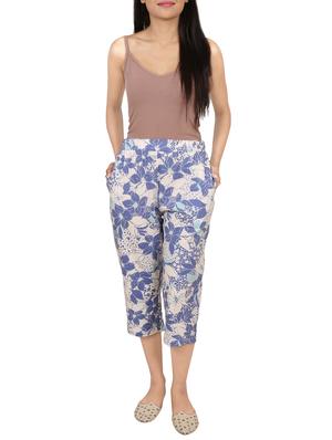 pocket detail floral capri - 15144900 - Standard Image - 4